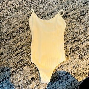 AMERICAN EAGLE / Cream Ribbed Bodysuit / size S